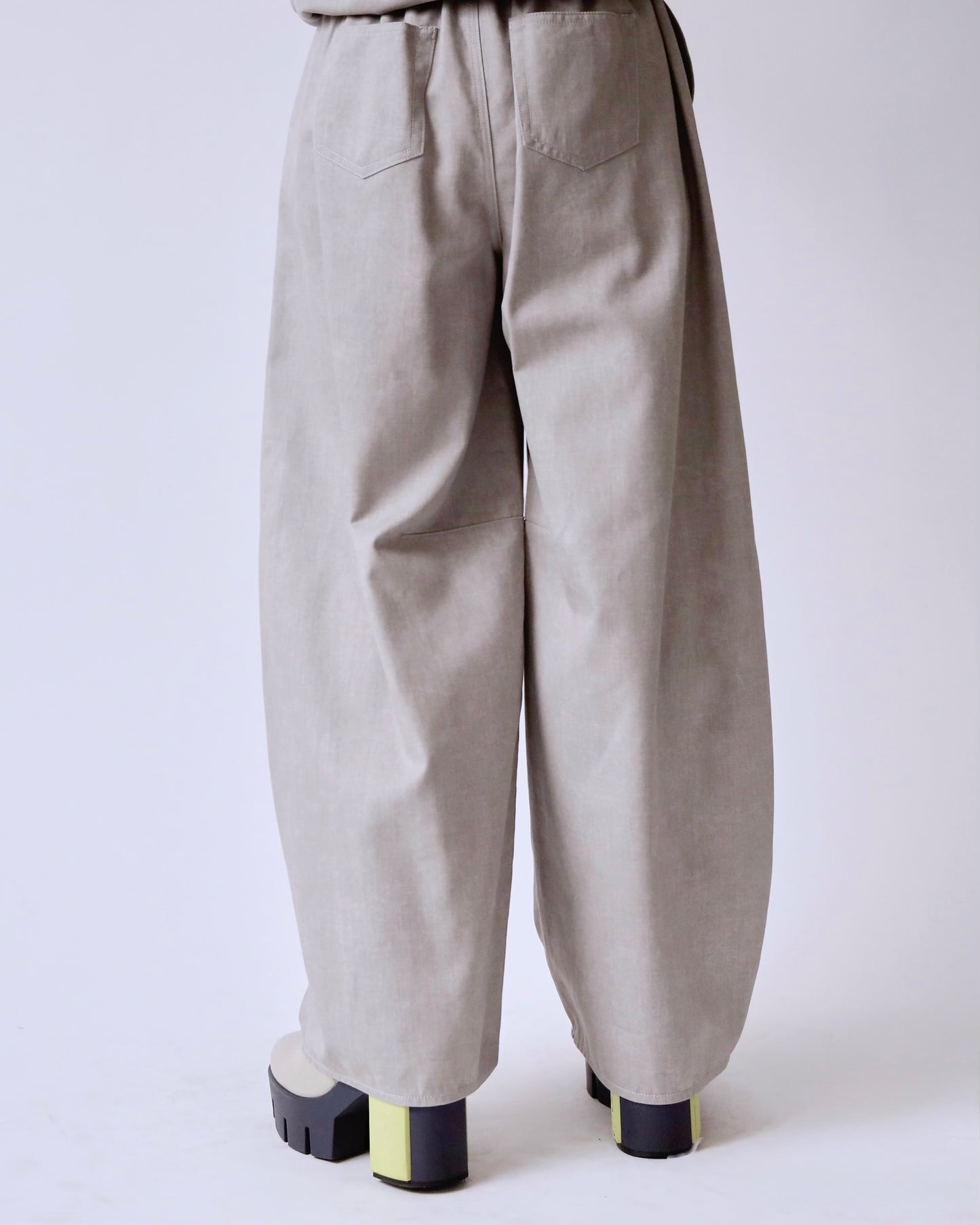 タックバルーン ワイドパンツ