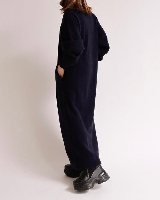 スタンドカラー・ロングニットワンピース