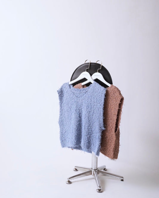 フェザーニットベスト