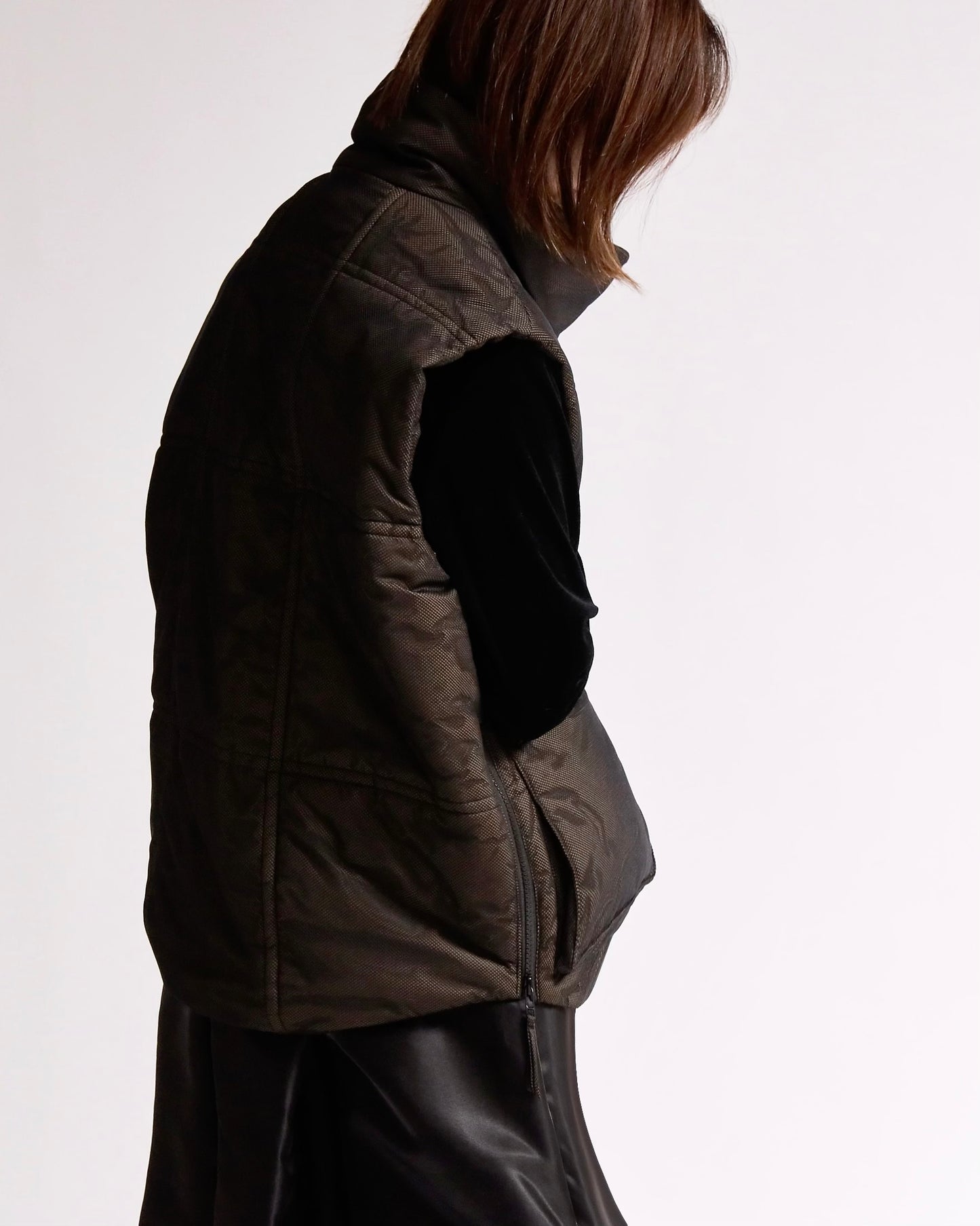 キルティングスタンドネックベスト