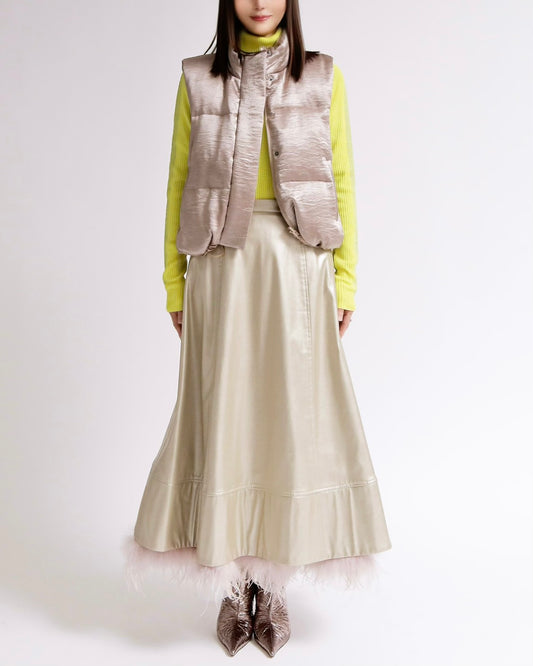 フェザーヘム サテンライク ロングスカート