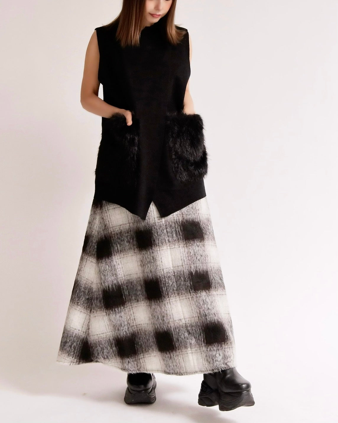 ファーポケットニットベスト