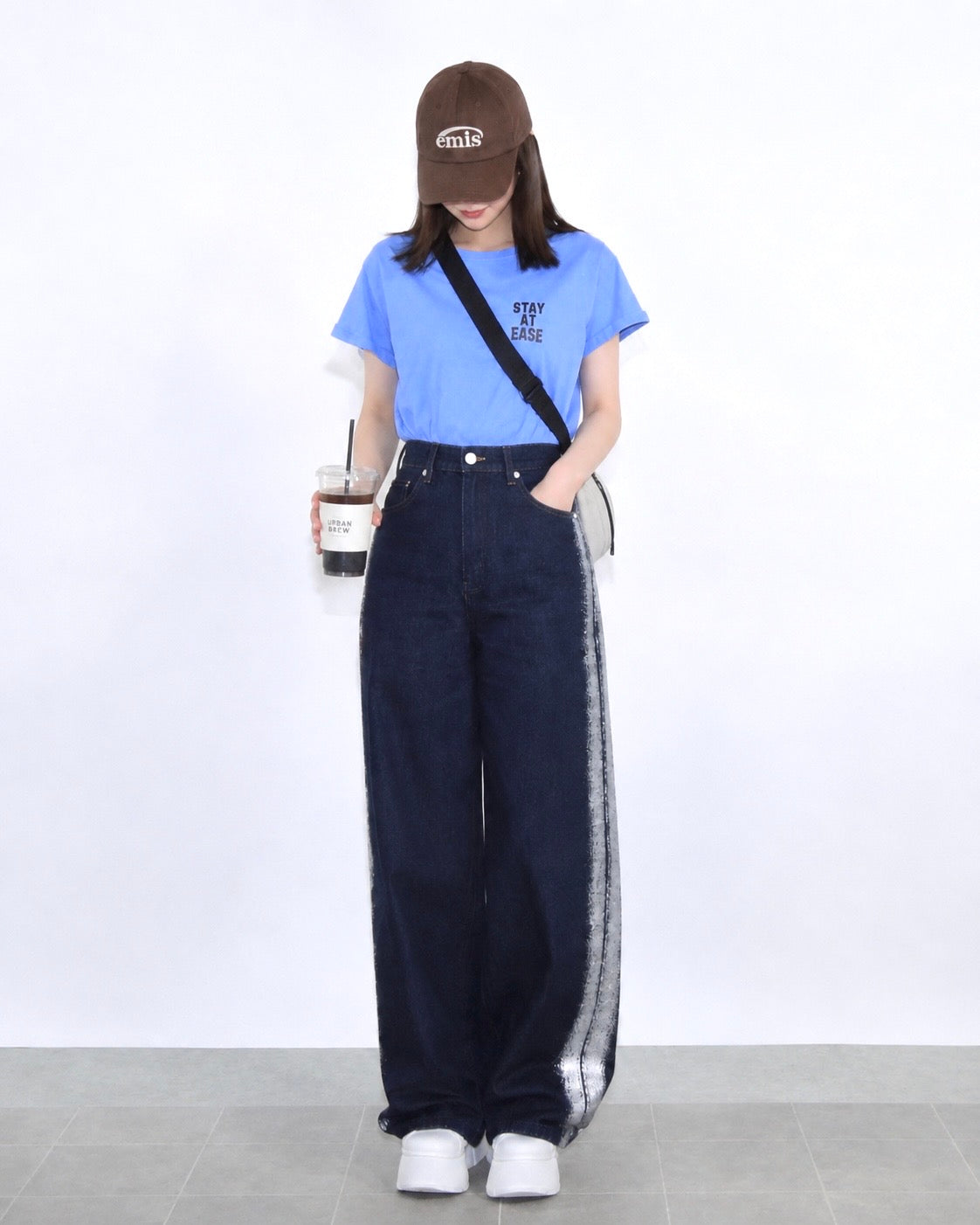 STAY AT EASE ロゴフレンチスリーブTシャツ