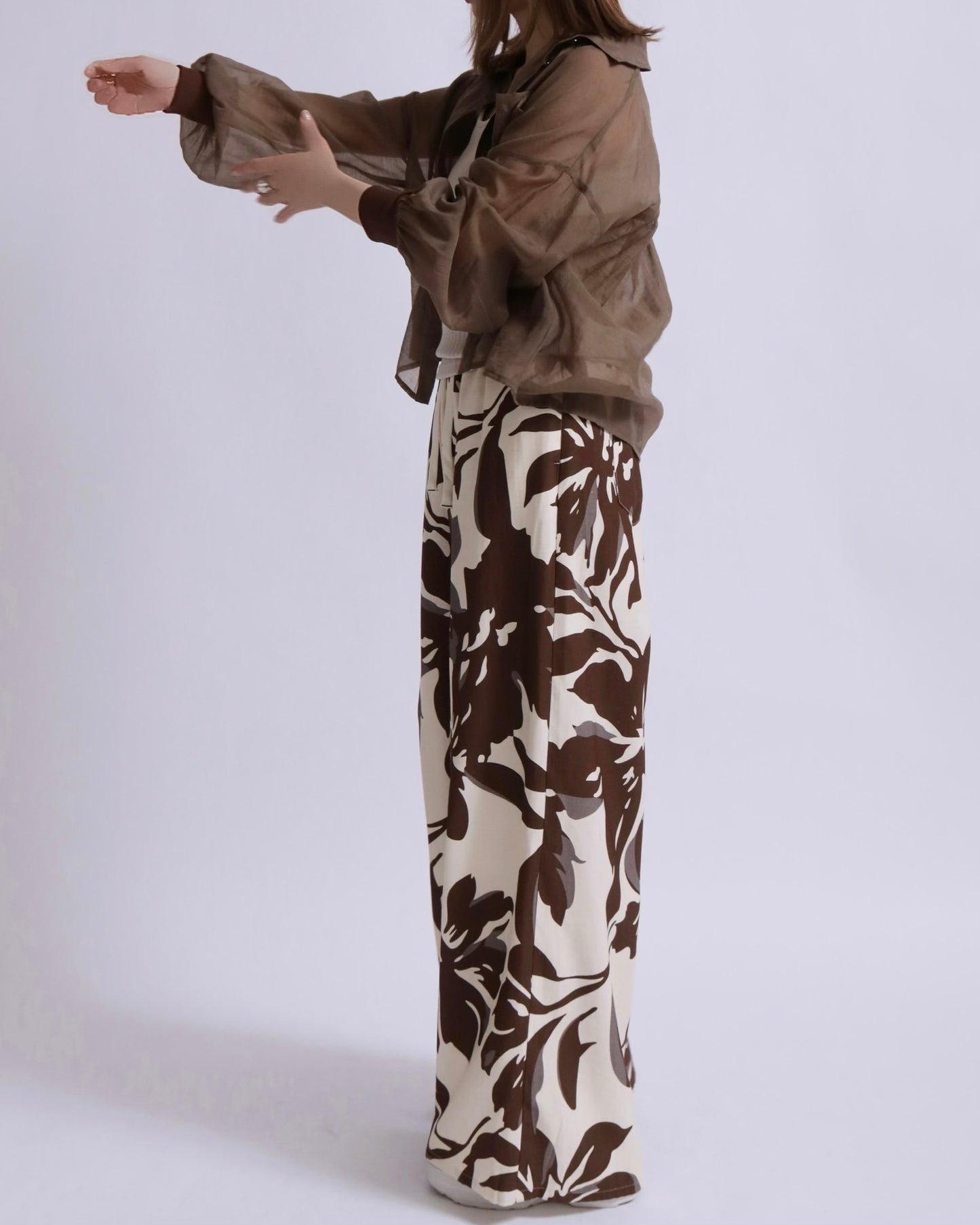 ボタニカルアート リラックスワイドパンツ