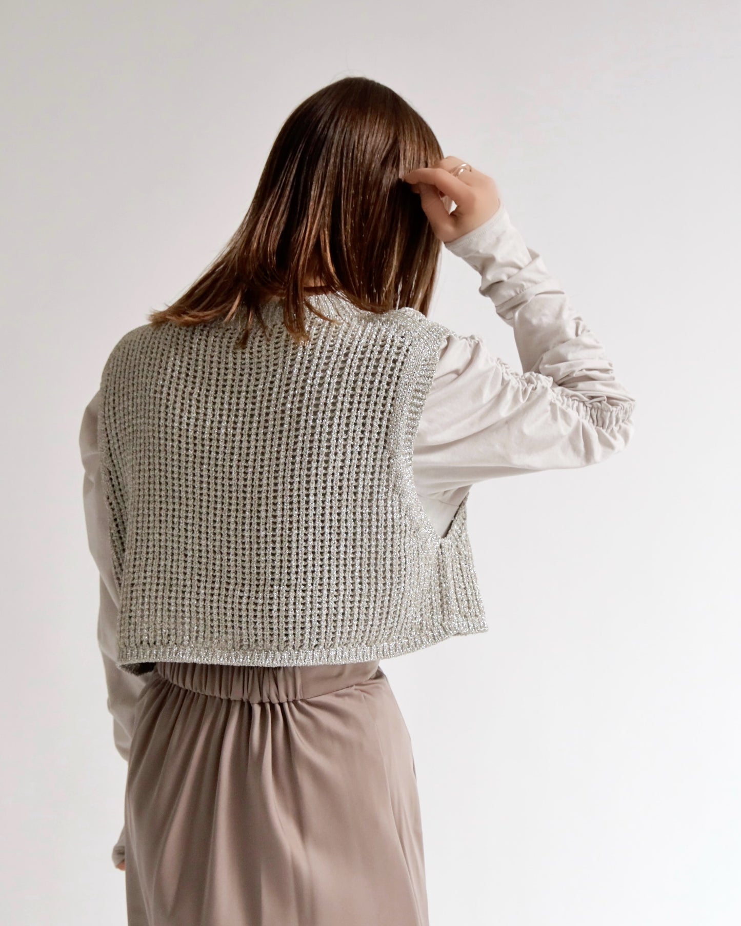 ラメニットショートベスト