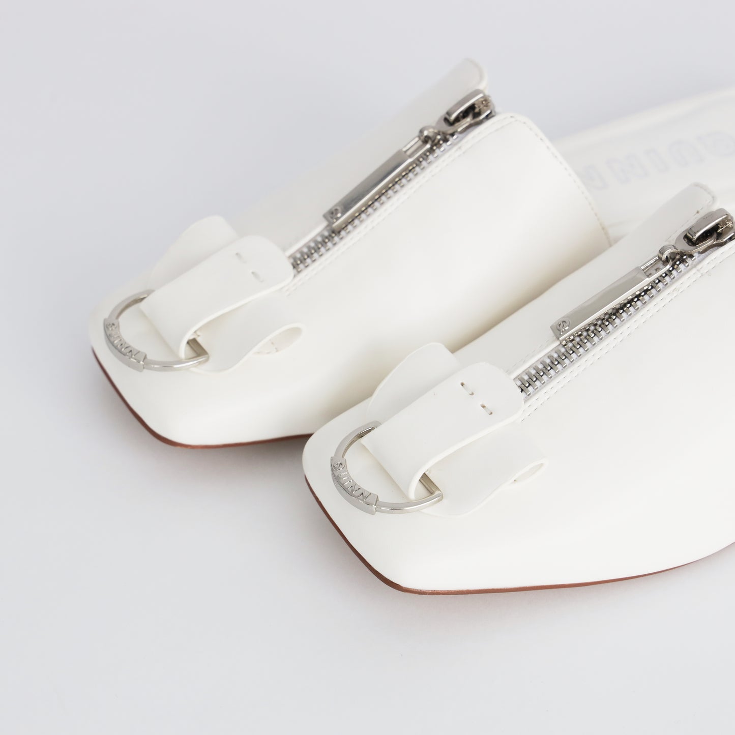 ＱUINN　mule　sandal