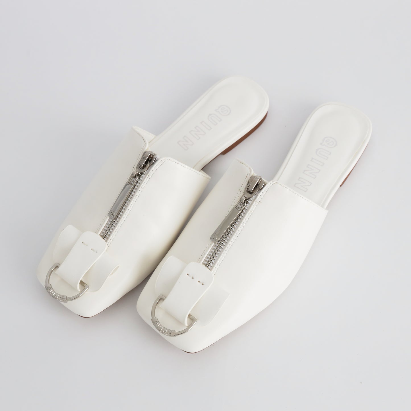 ＱUINN　mule　sandal