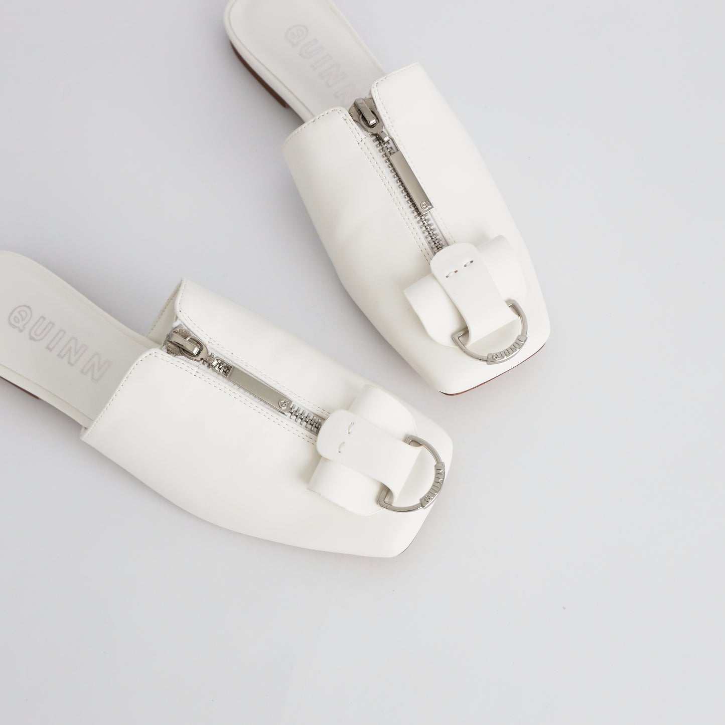 ＱUINN　mule　sandal