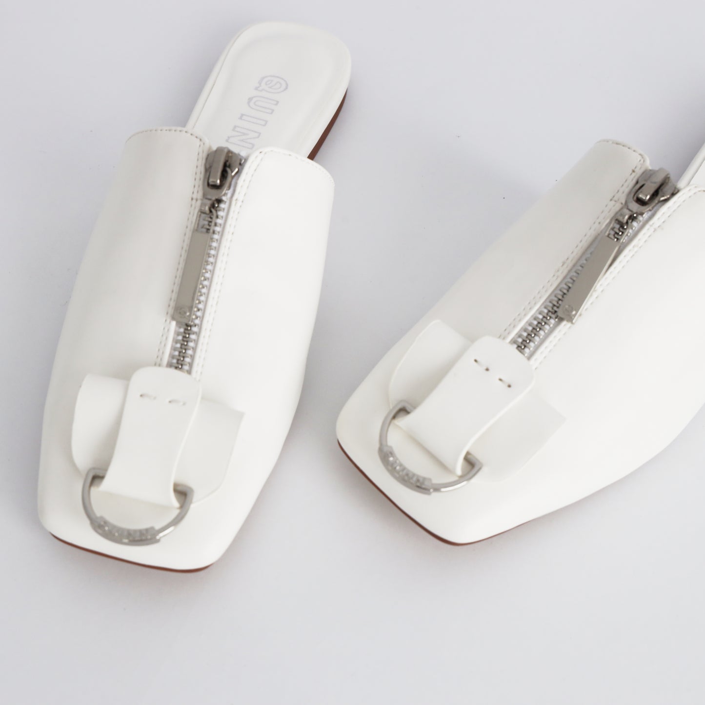 ＱUINN　mule　sandal