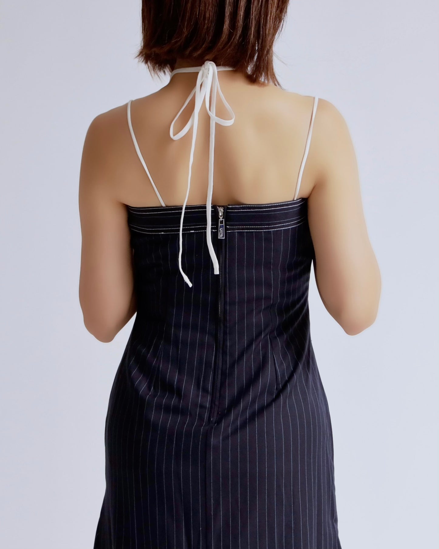 アシンメトリー・パネルストラップドレス