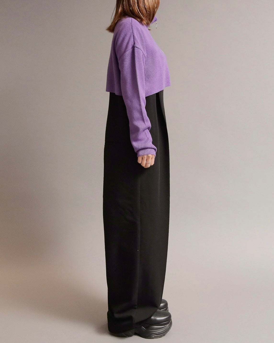 ジップアップショート丈ニット