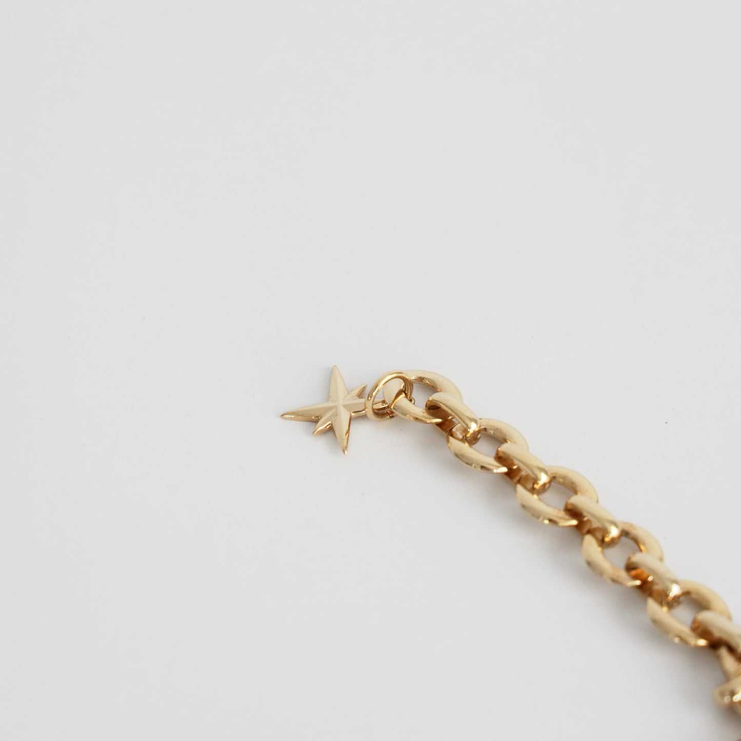 QUINN ネックレス