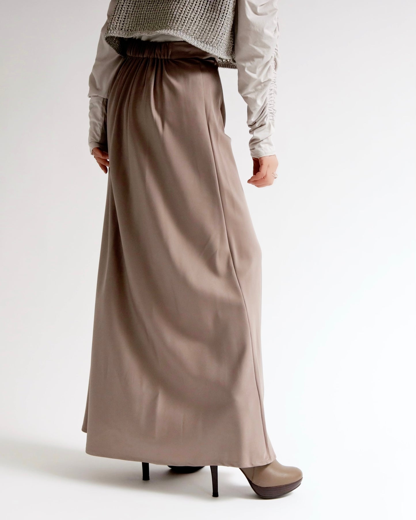 サテンライク ロングスカート