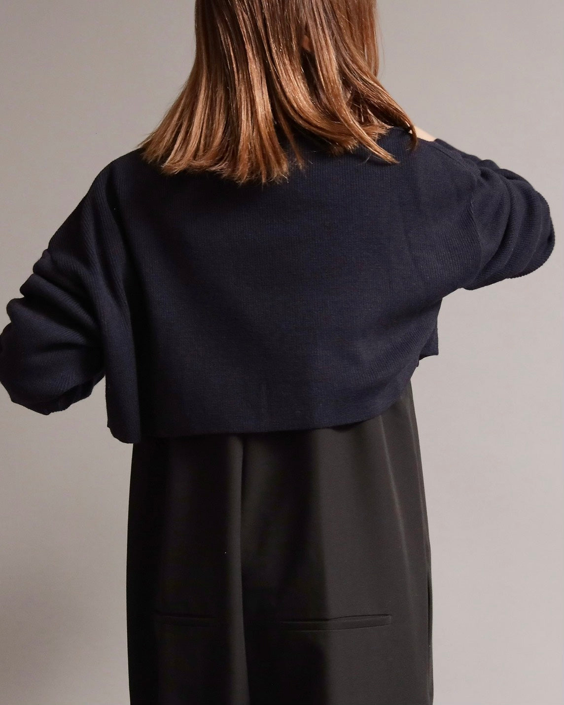 ジップアップショート丈ニット