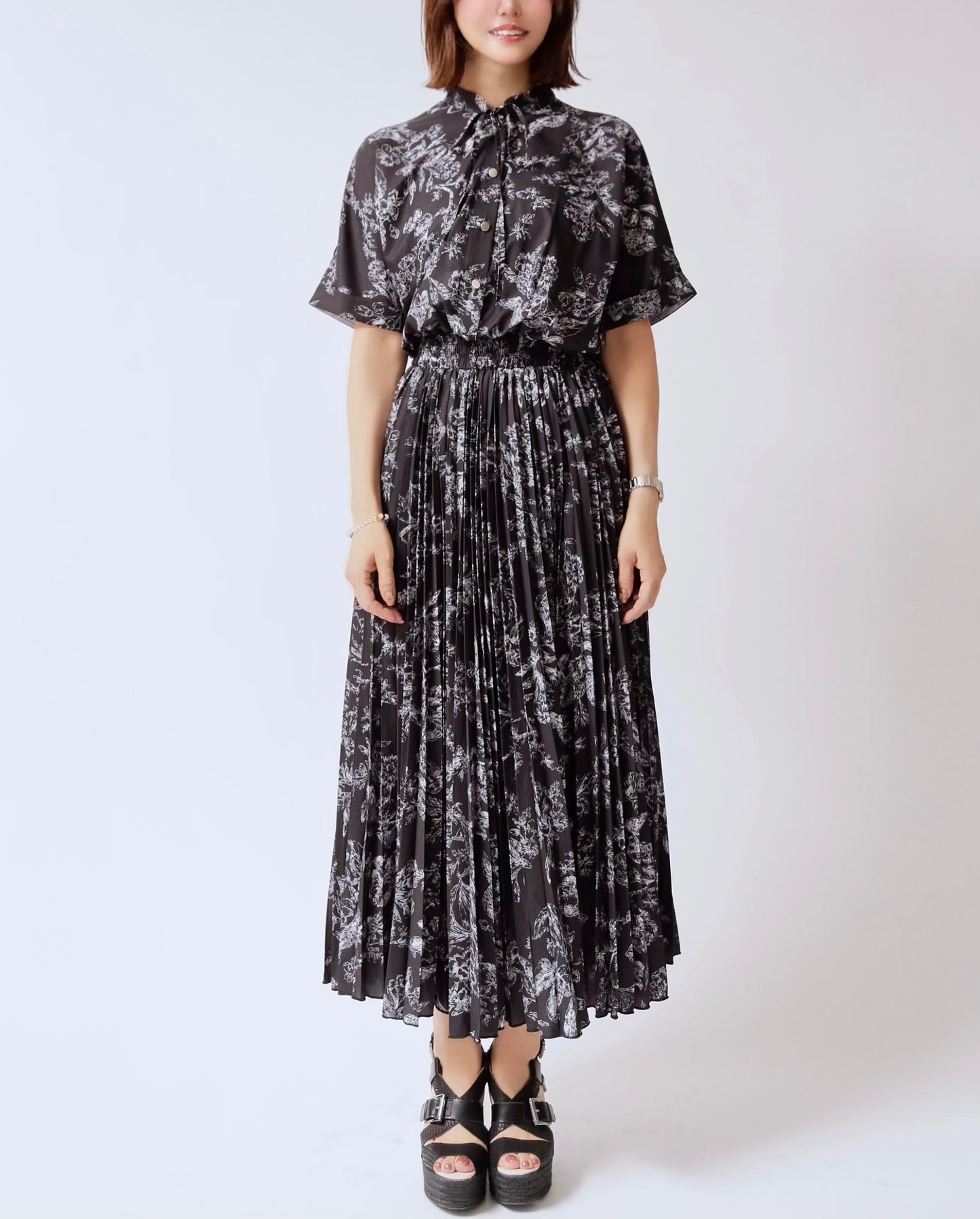 ボタニカルプリーツシャツワンピース