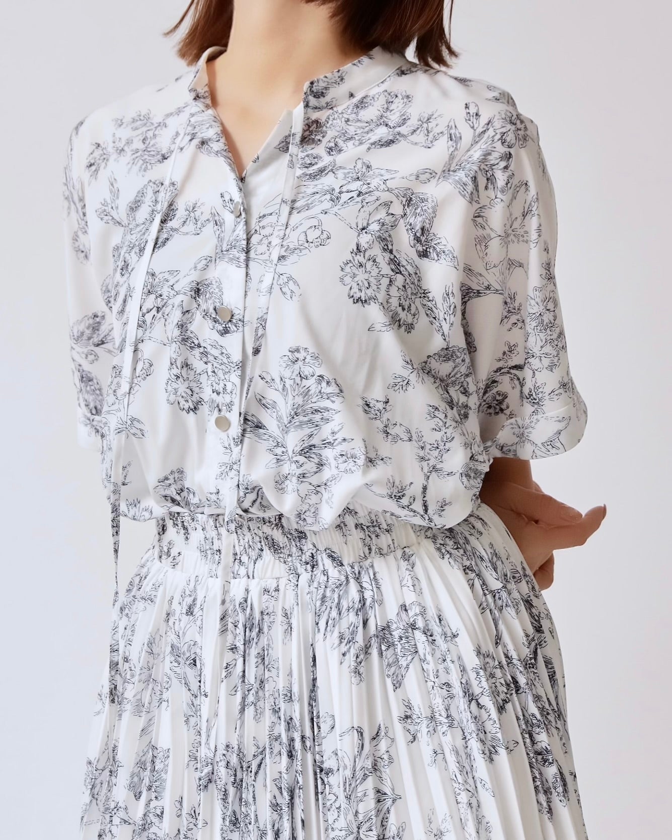 ボタニカルプリーツシャツワンピース