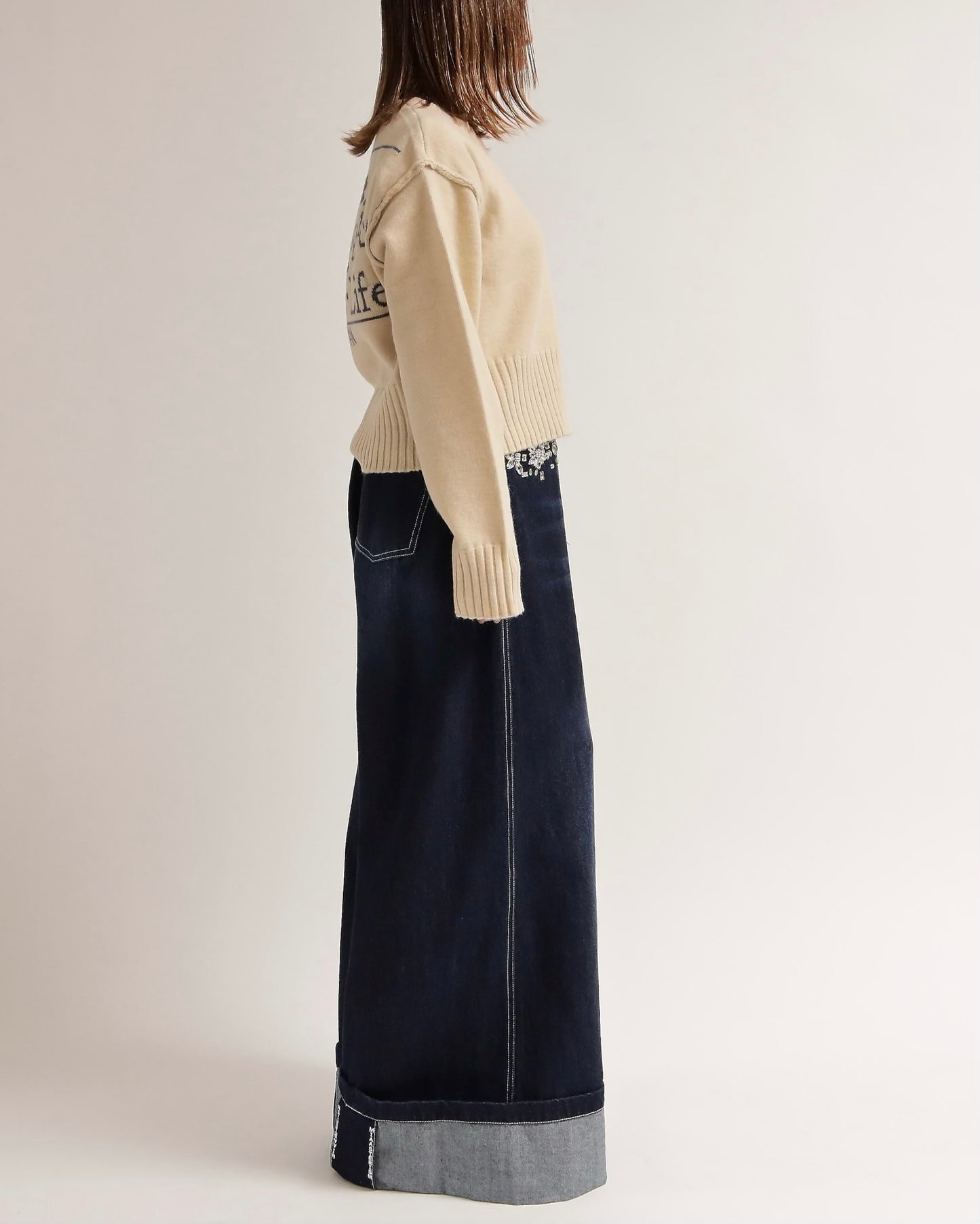 バックロゴショートカーディガン