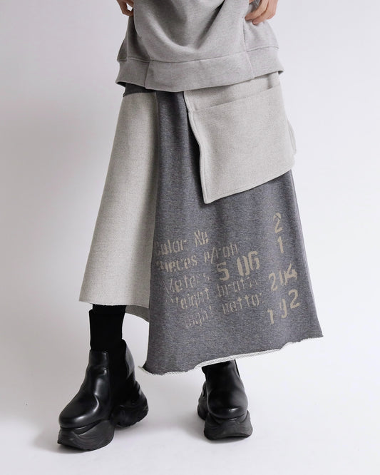 ステンシルレイヤード・アシメスカート