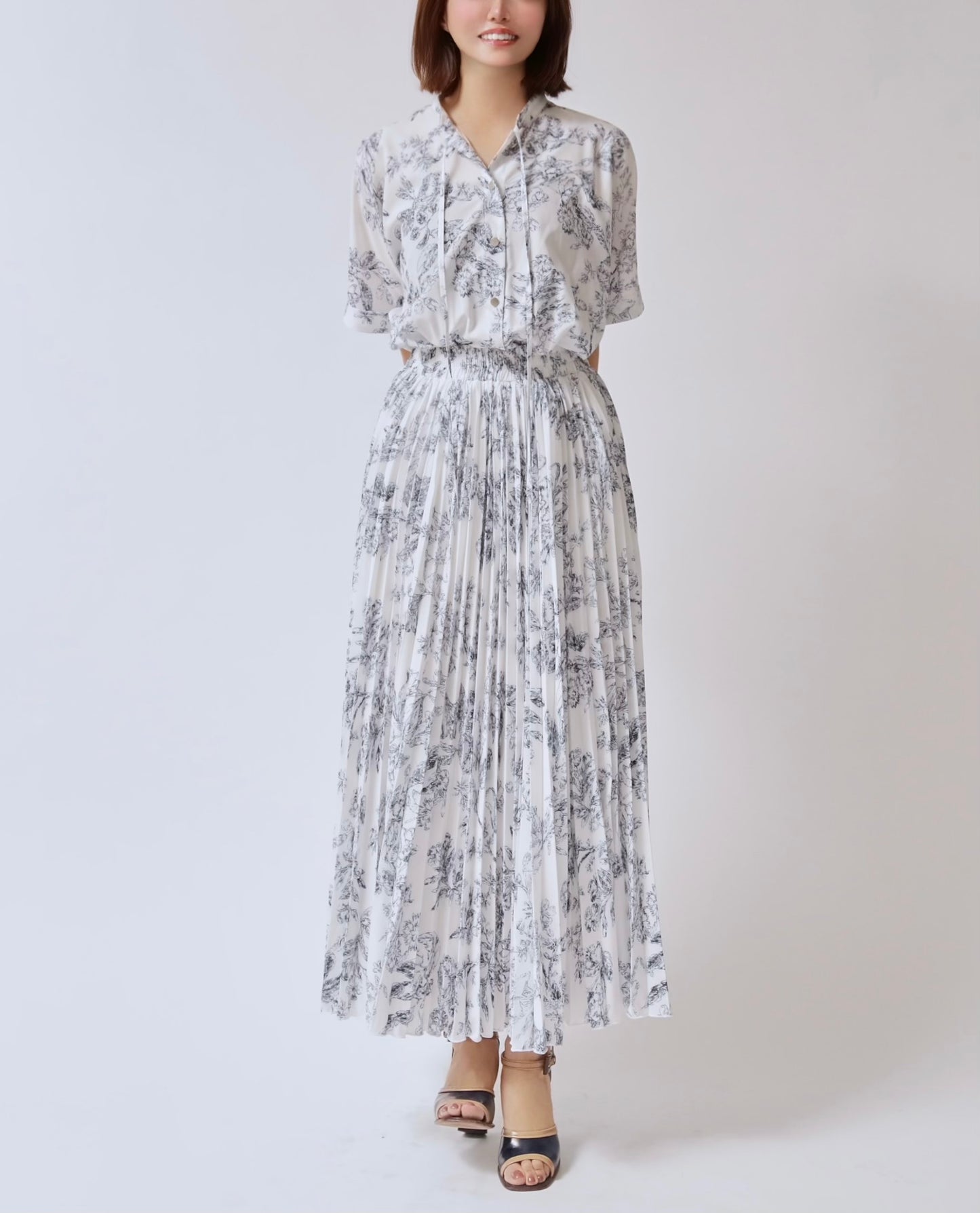 ボタニカルプリーツシャツワンピース