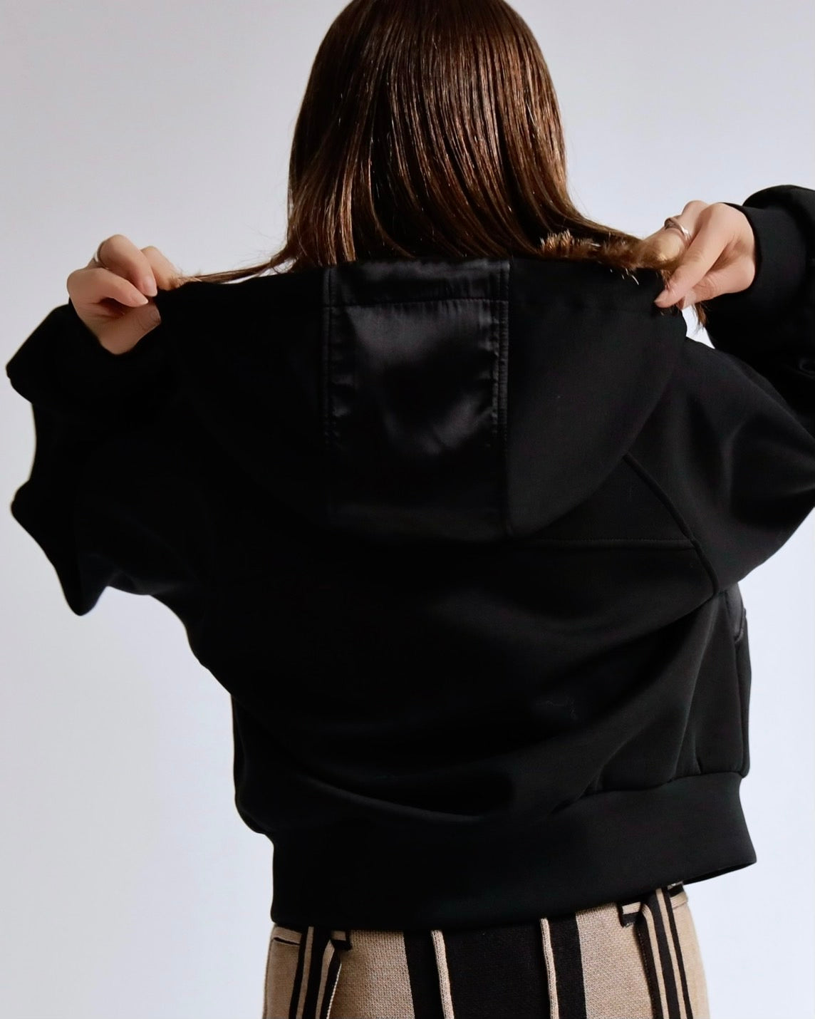 ネオテック ジップフーディー