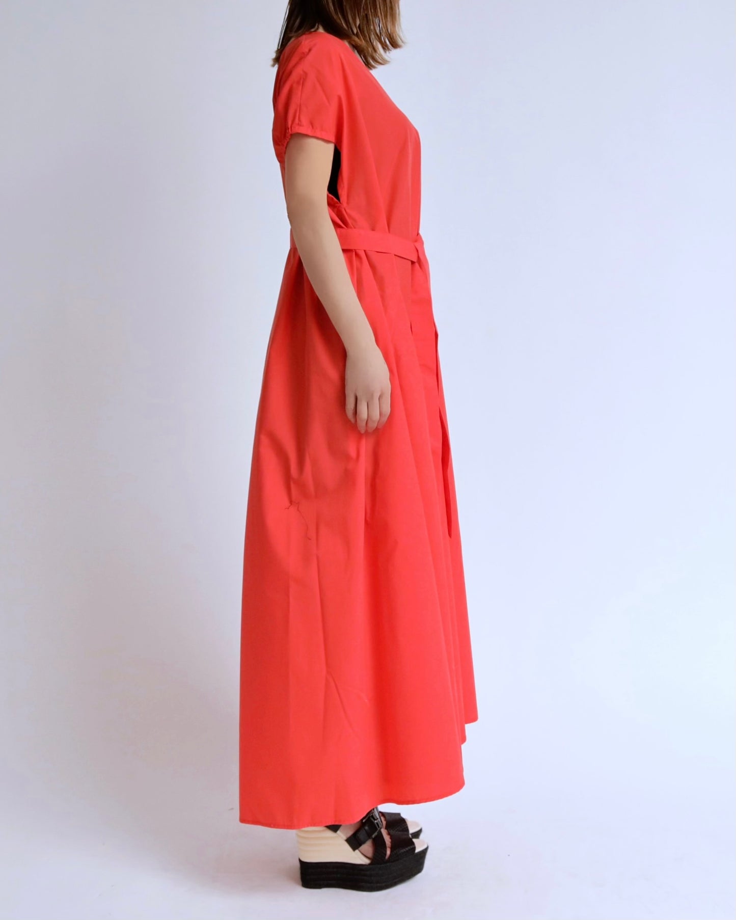 Vネックベルトワンピース