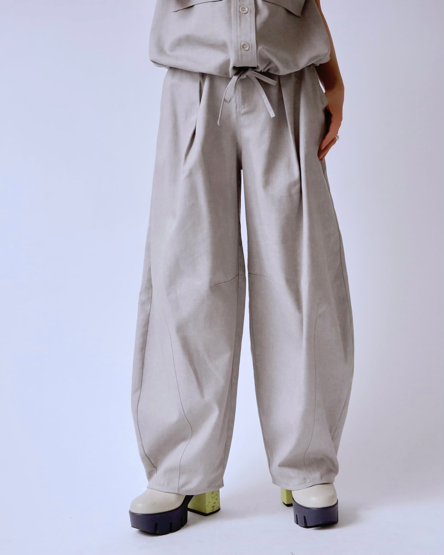 タックバルーン ワイドパンツ