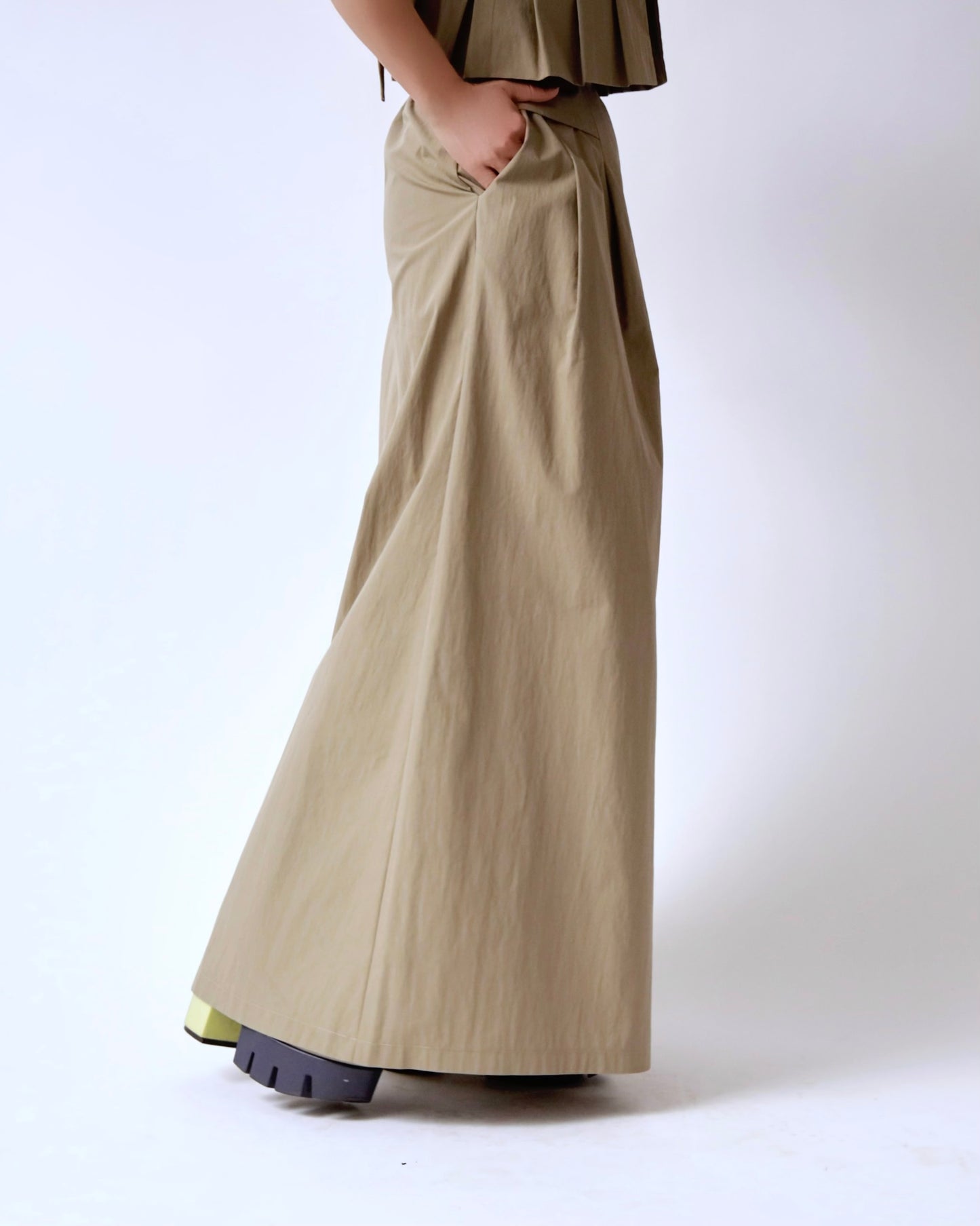 ハイウエストワイドパンツ