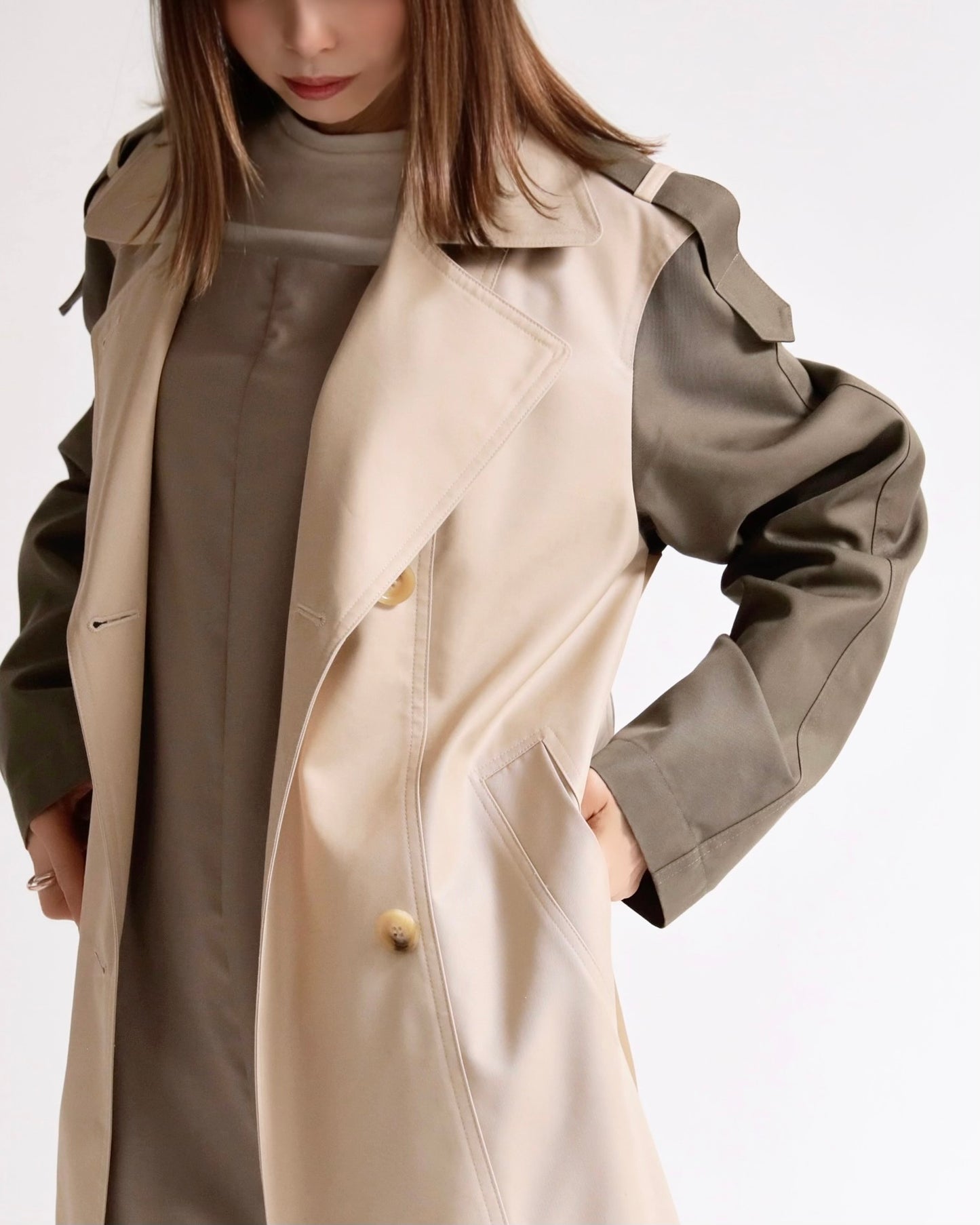 バックロゴレイヤード トレンチコート
