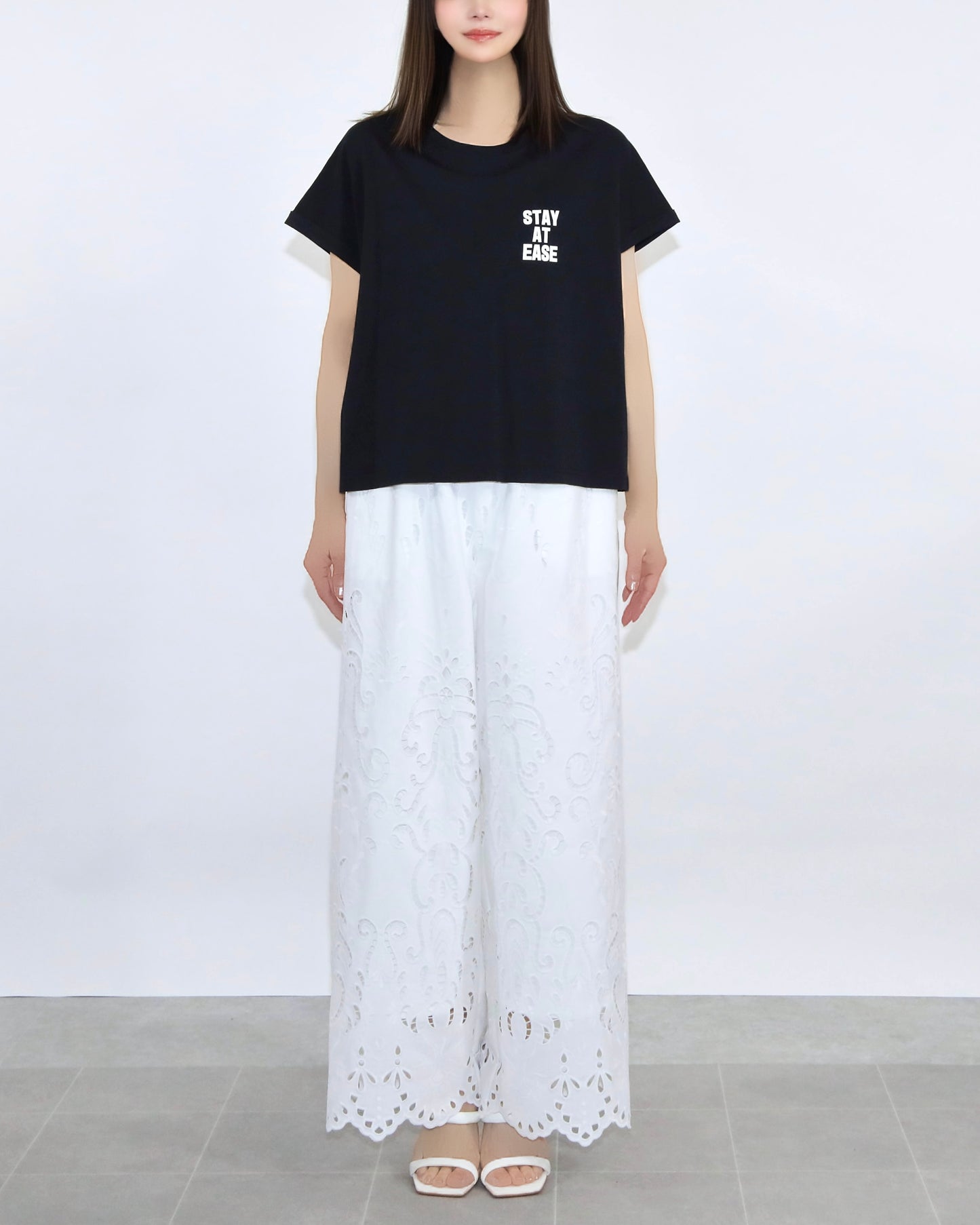 STAY AT EASE ロゴフレンチスリーブTシャツ