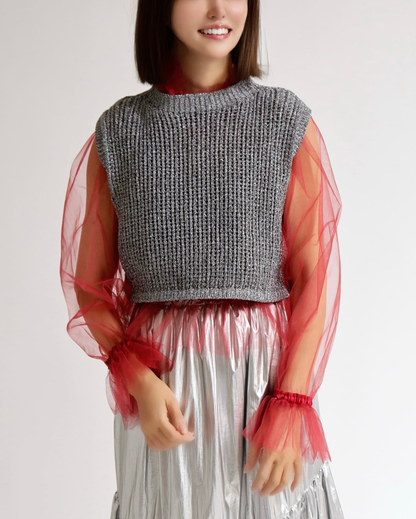 ラメニットショートベスト