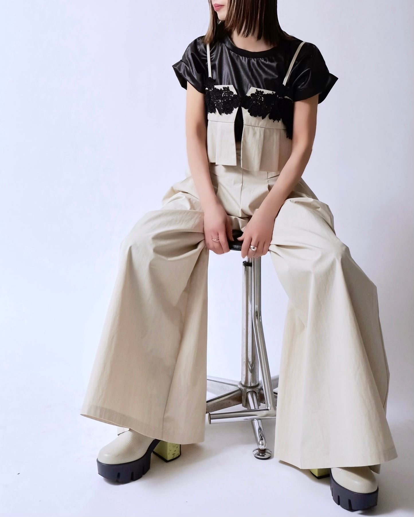 ハイウエストワイドパンツ