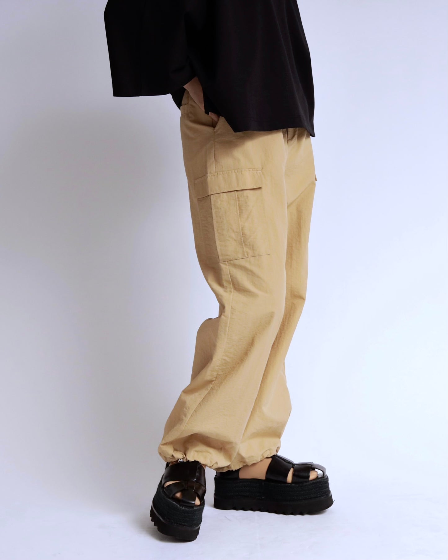 カーゴパンツ