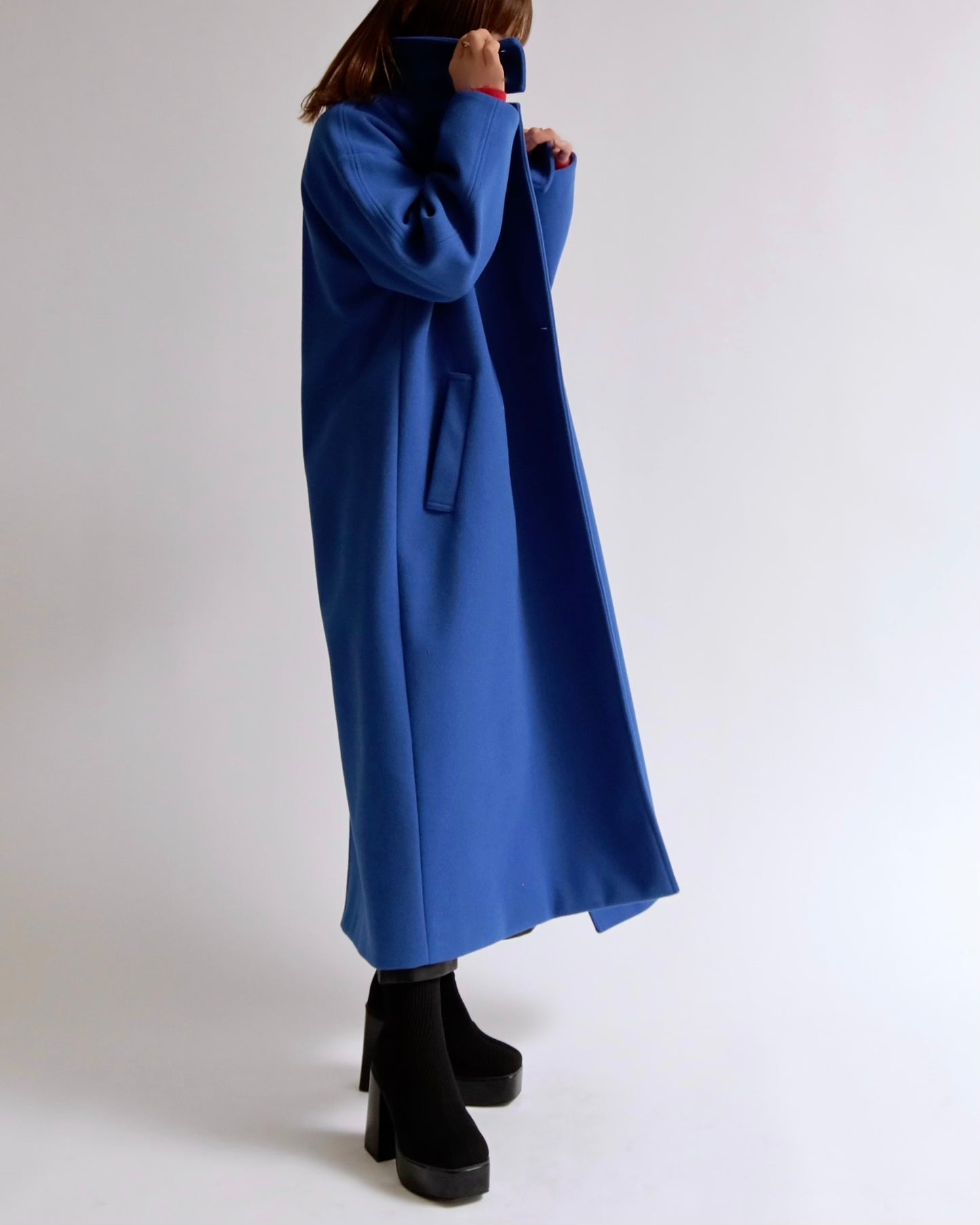 ディープブルー・ロングコート