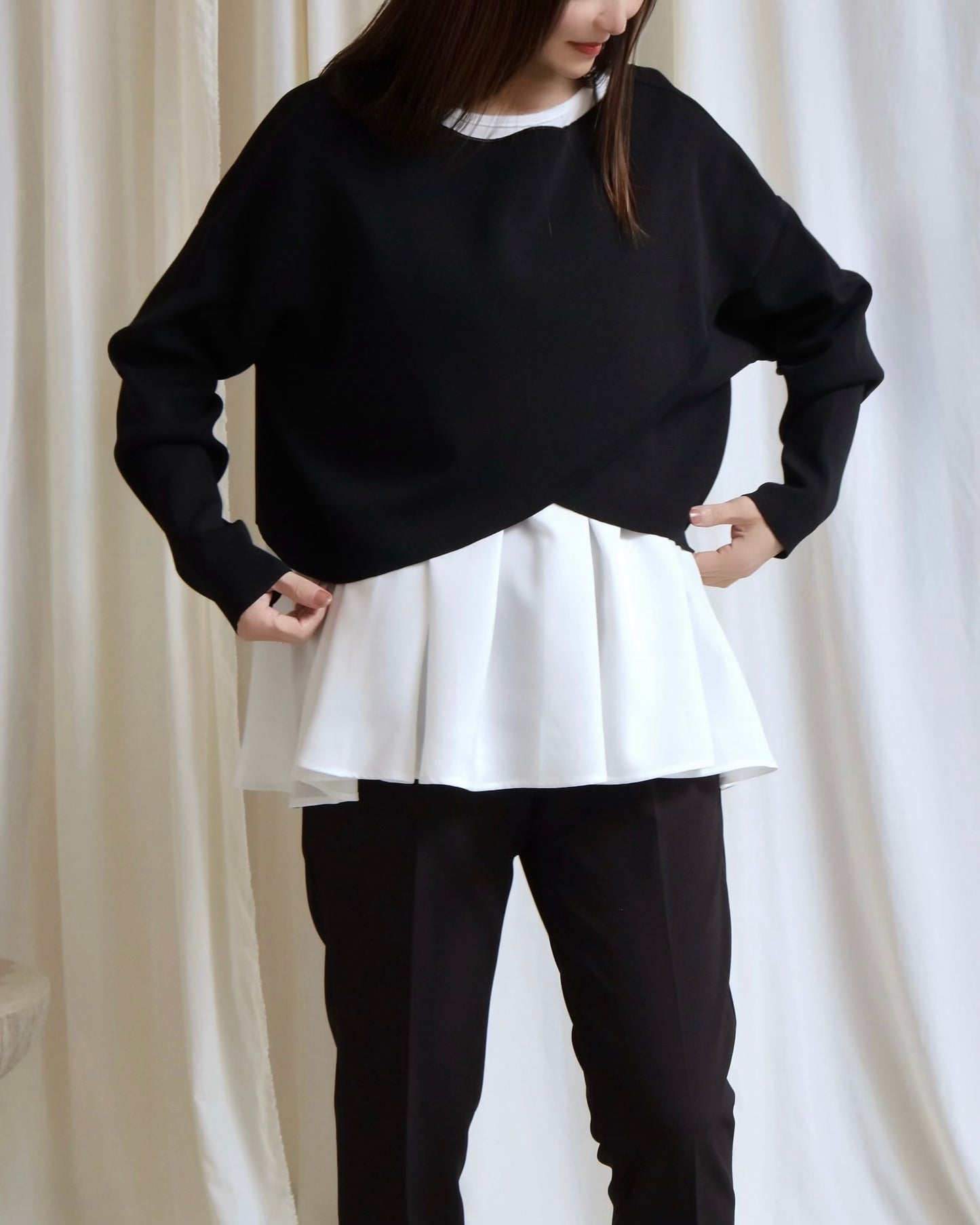 レイヤードドレープトップ