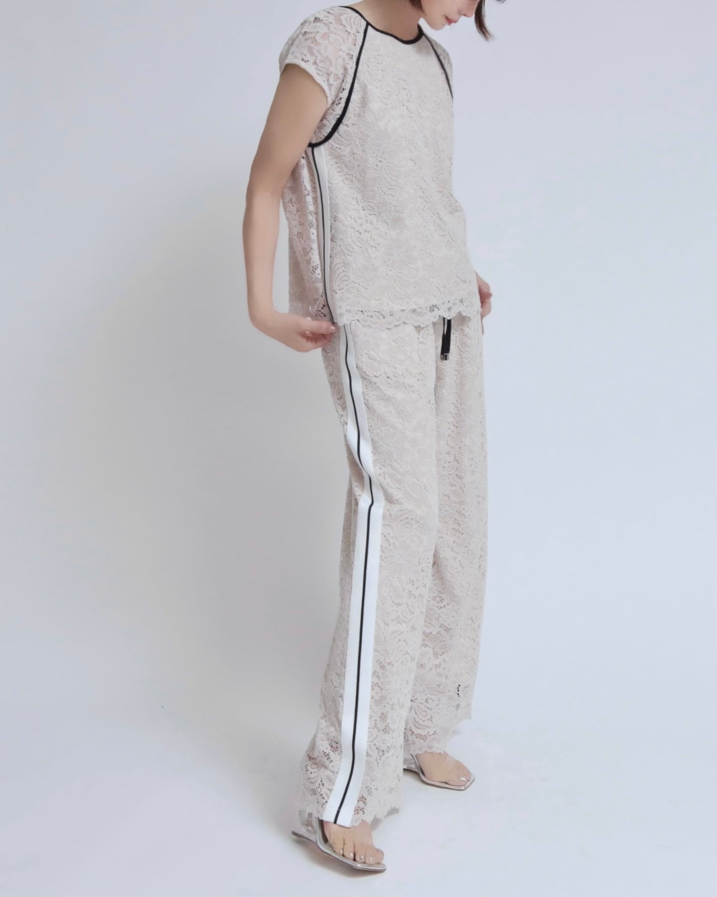 レースラインワイドパンツ