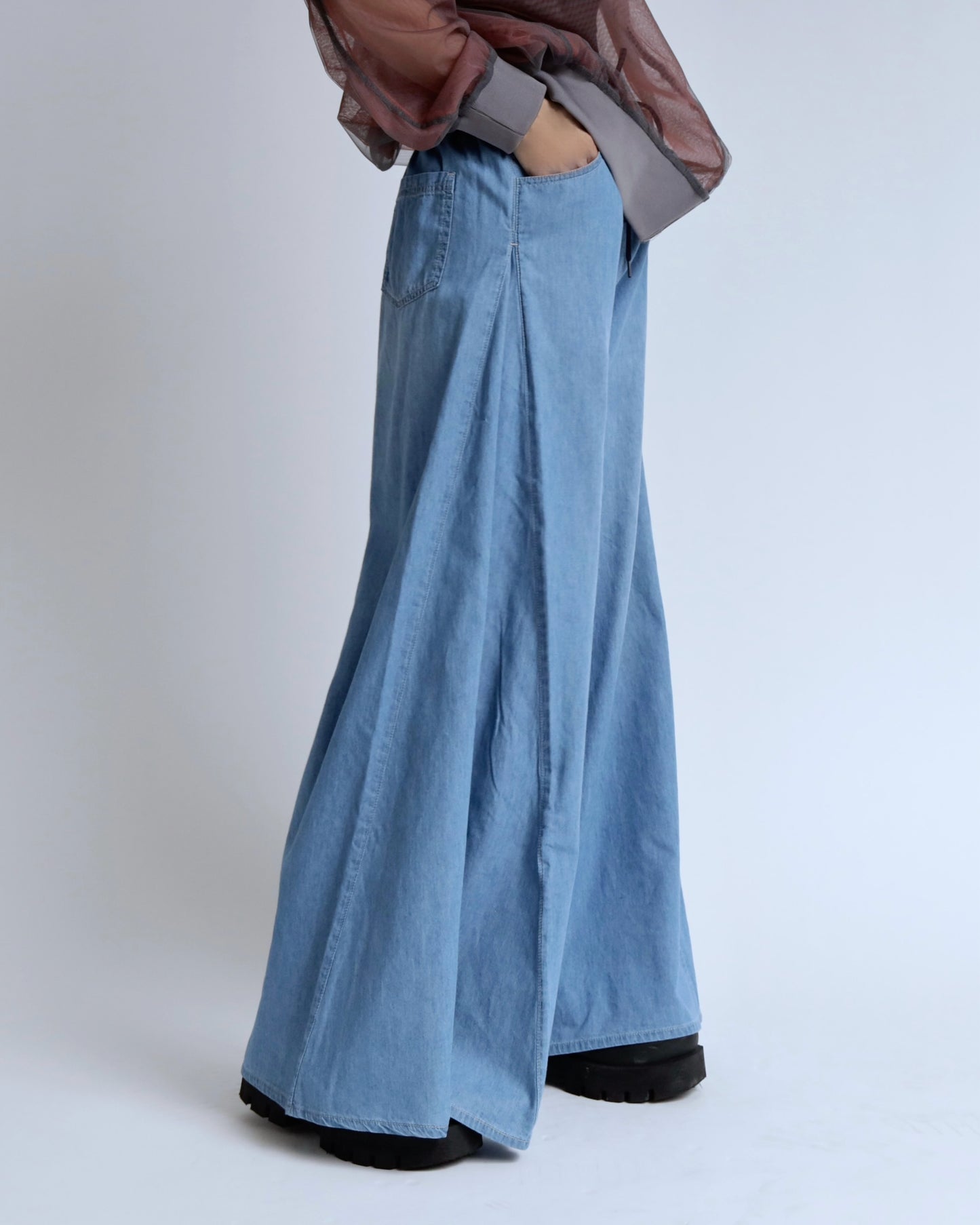 フレアラインデニムパンツ