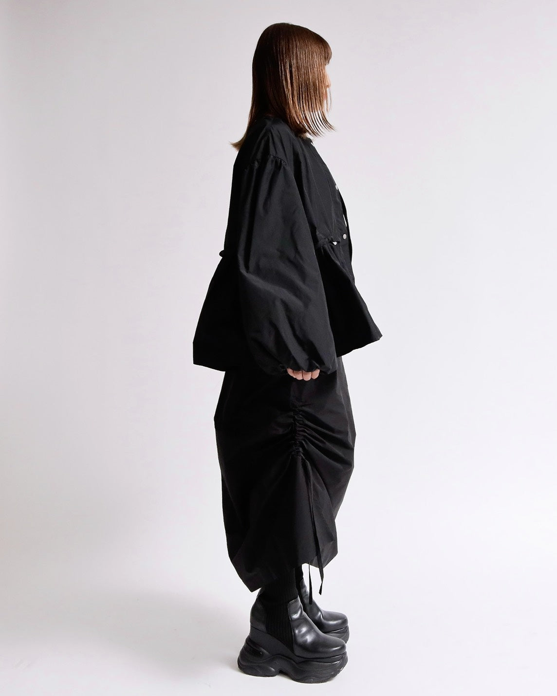 ボリュームスリーブノーカラーブルゾン