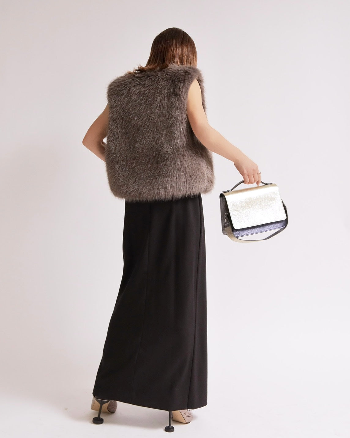 グリッターフェイクファーノーカラーベスト