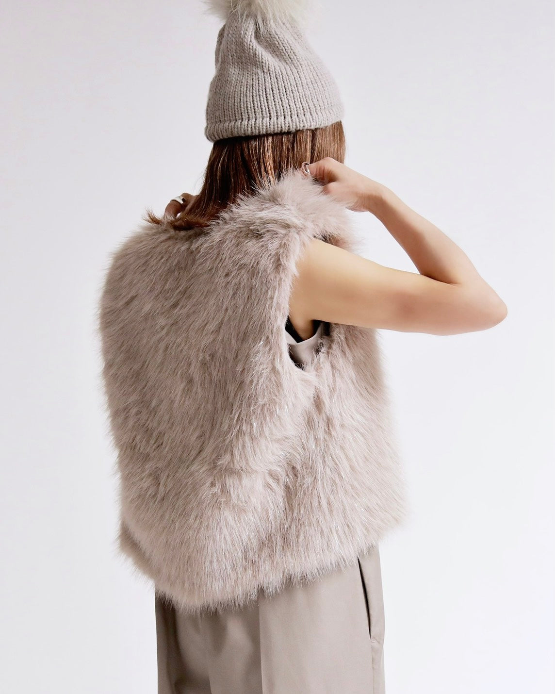 グリッターフェイクファーノーカラーベスト