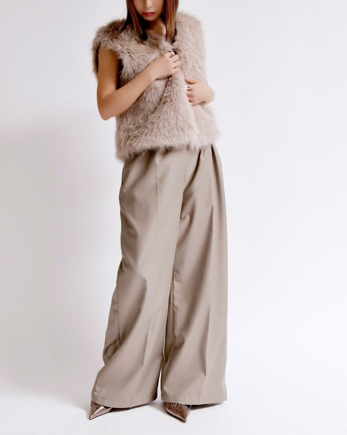 グリッターフェイクファーノーカラーベスト