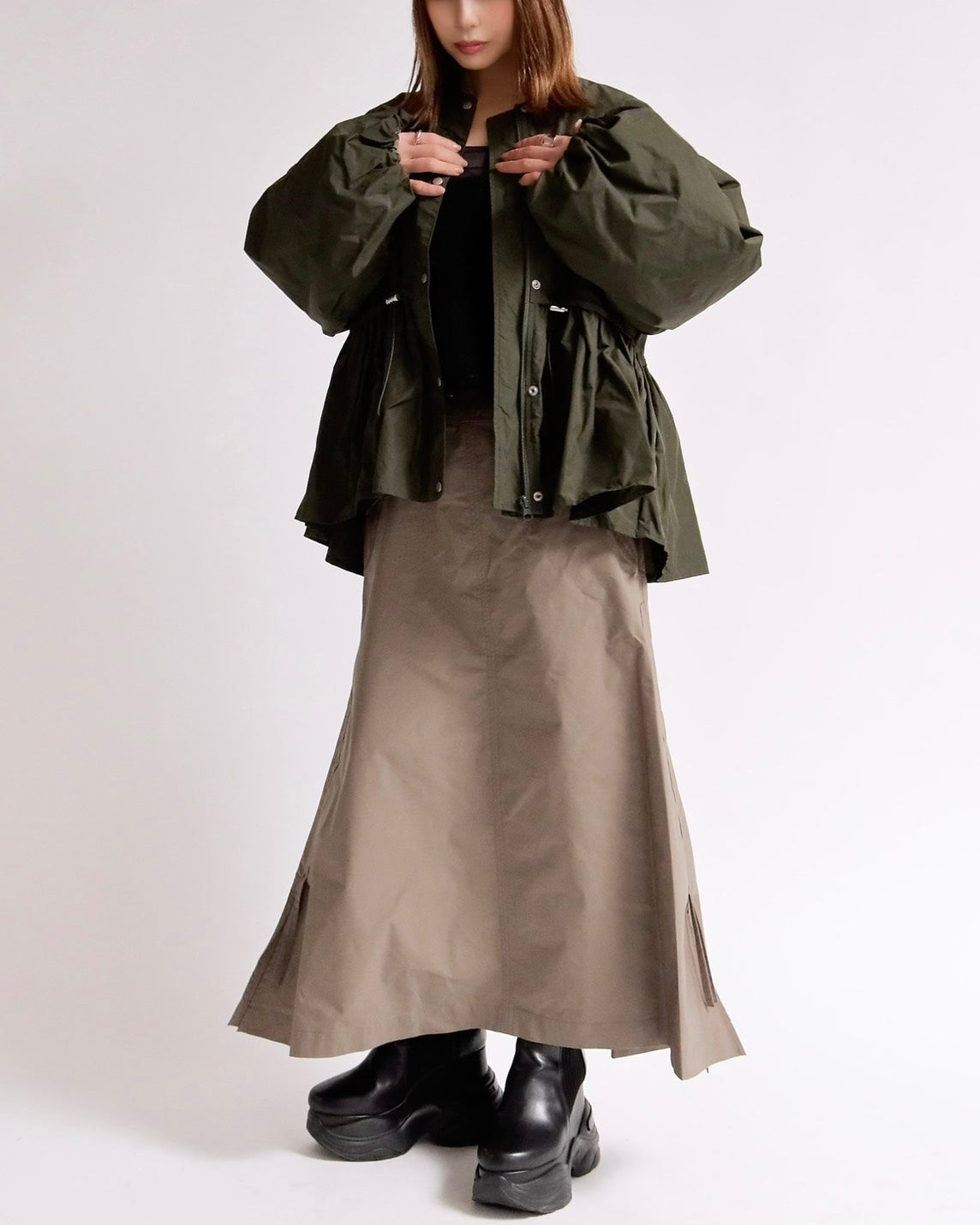 シルエットチェンジサイドコードスカート