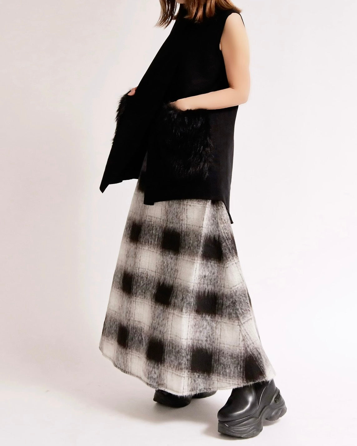 ファーポケットニットベスト