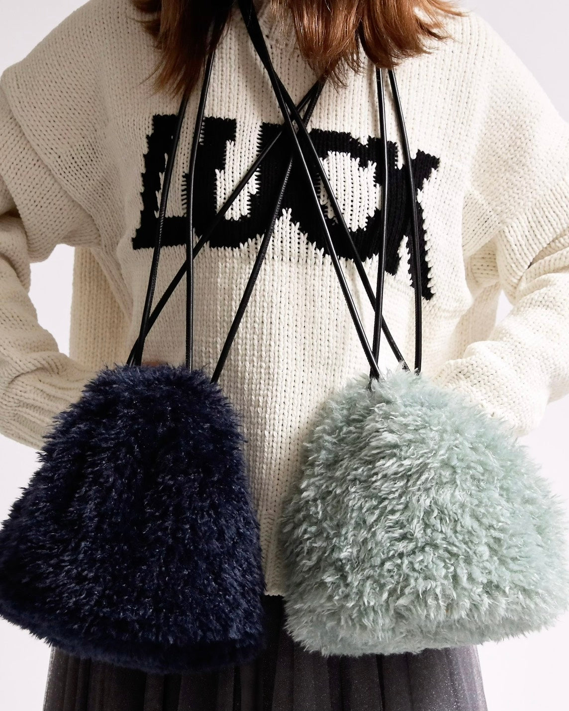 ロゴジャガード クルーネックニット